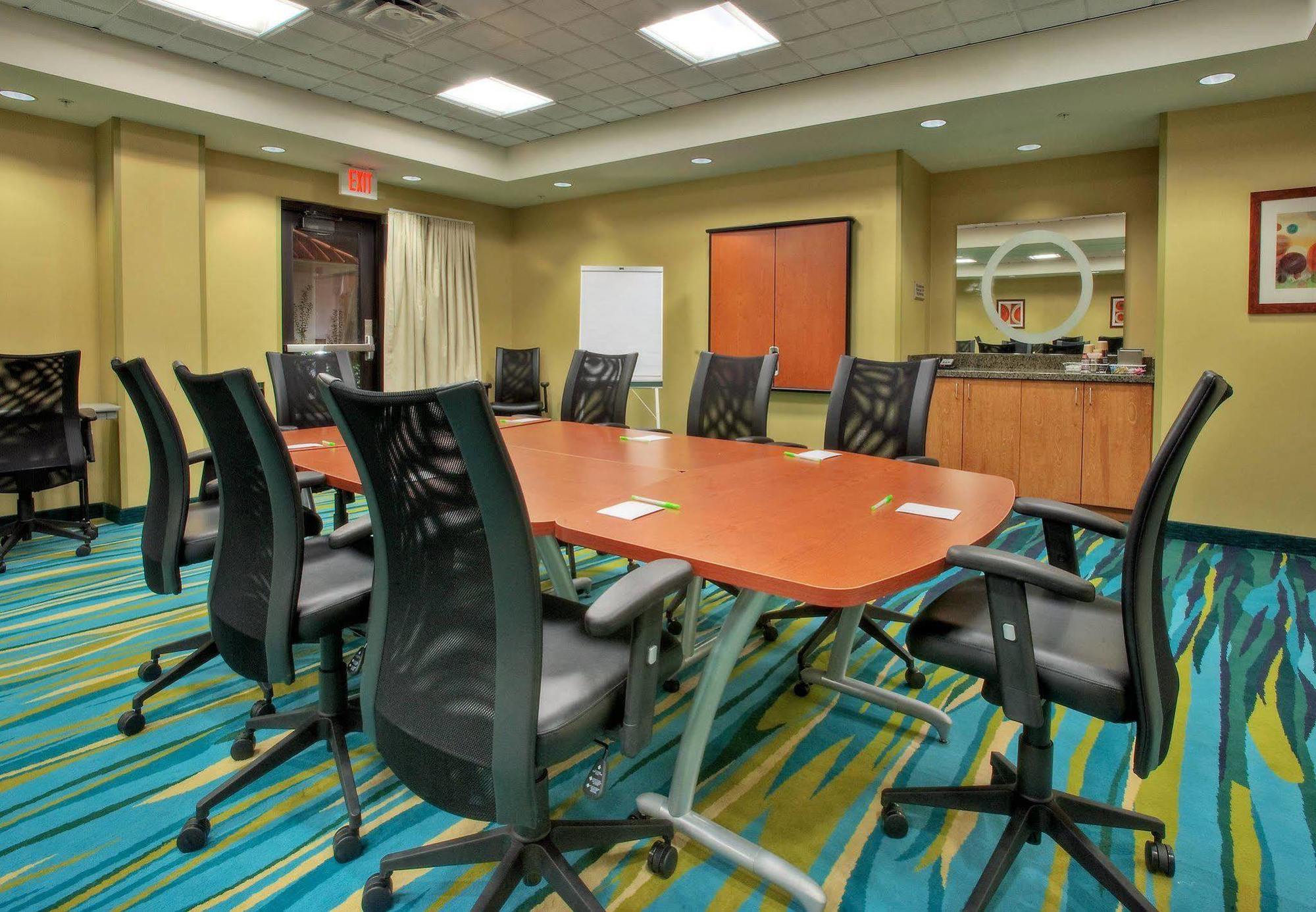 Springhill Suites By Marriott Baton Rouge North / Airport Съоръжения снимка